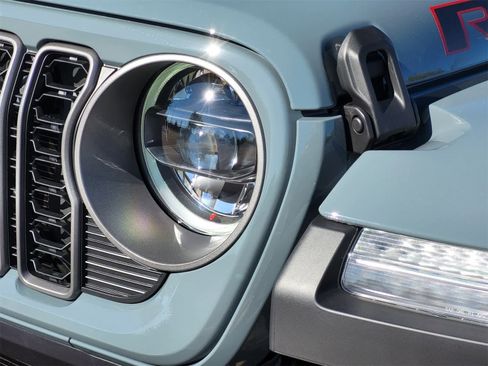 New 2025 Jeep Gladiator Rubicon image 5