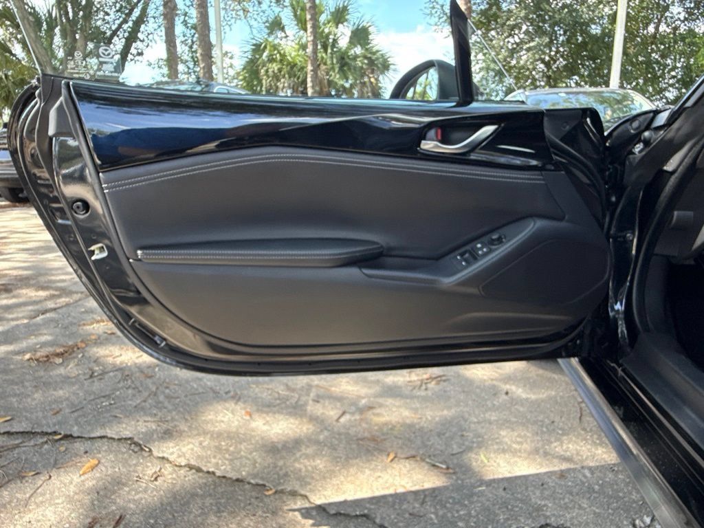 Used 2025 MAZDA MX-5 Miata RF Grand Touring RWD image 63