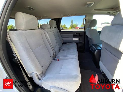 Certified 2021 Toyota Sequoia SR5 AWD/4WD image 19