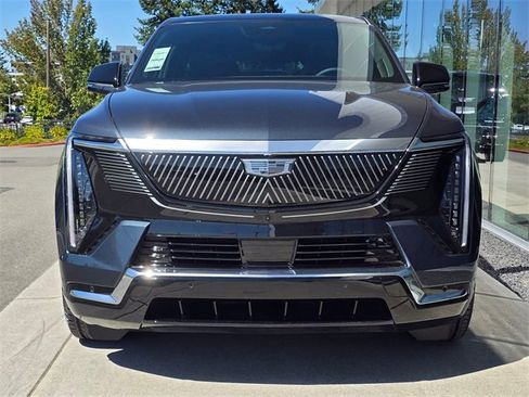 New 2025 Cadillac Escalade IQ Luxury 2 image 8