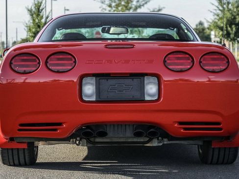 Used 2000 Chevrolet Corvette Coupe w/ Lighting Pkg RWD image 7