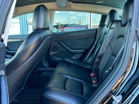 Used 2021 Tesla Model 3 Standard Range Plus image 16