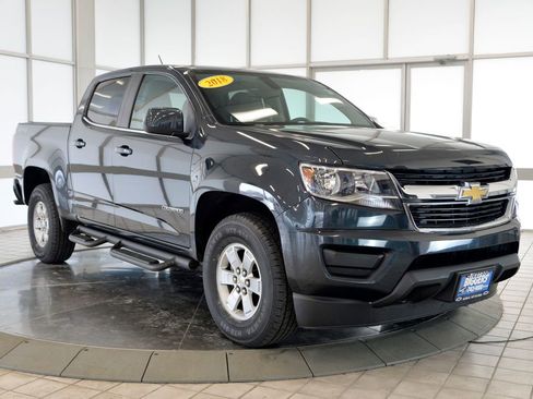 Used 2018 Chevrolet Colorado W/T w/ WT Convenience Package image 2