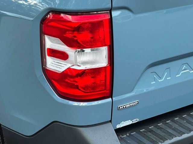 Certified 2022 Ford Maverick Lariat FWD image 10
