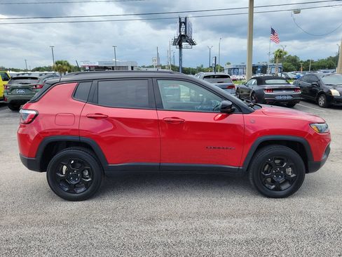 Used 2023 Jeep Compass Trailhawk AWD/4WD image 6