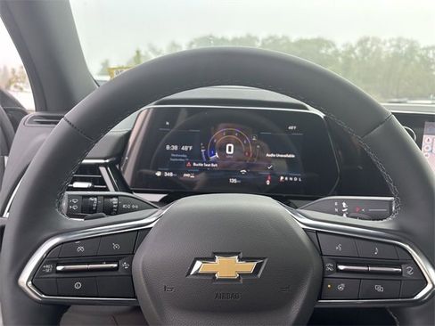 New 2025 Chevrolet Suburban Premier image 11