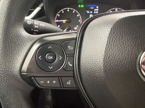Used 2023 Toyota Corolla LE image 34