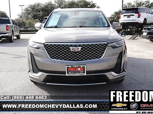 Certified 2023 Cadillac XT6 Premium Luxury image 3