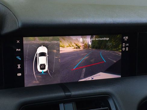 Used 2023 Porsche Taycan image 37