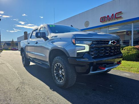 Used 2023 Chevrolet Silverado 1500 ZR2 w/ Technology Package image 1