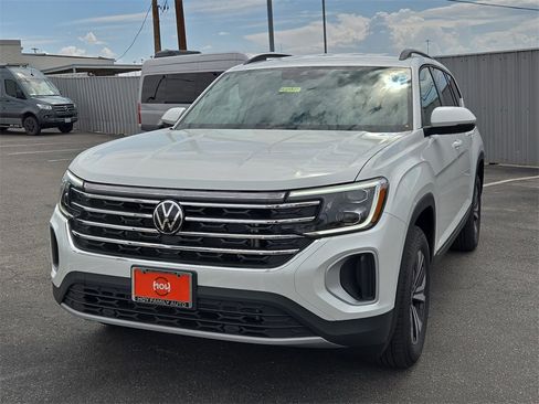 New 2026 Volkswagen Atlas SE image 4