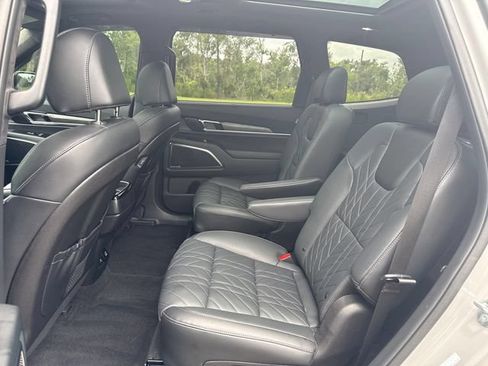 Used 2025 Kia Telluride SX Prestige X-Line AWD/4WD image 8