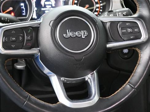 Used 2021 Jeep Wrangler Unlimited Sahara AWD/4WD image 8