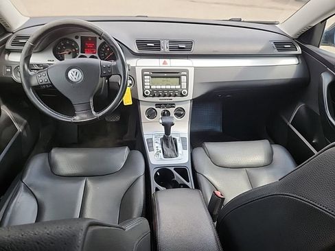 Used 2008 Volkswagen Passat Komfort FWD image 32
