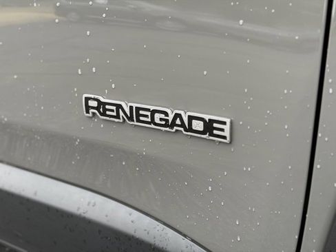 Used 2022 Jeep Renegade Latitude image 20