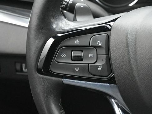 Used 2024 Buick Enclave Essence w/ Experience Buick Package FWD image 17