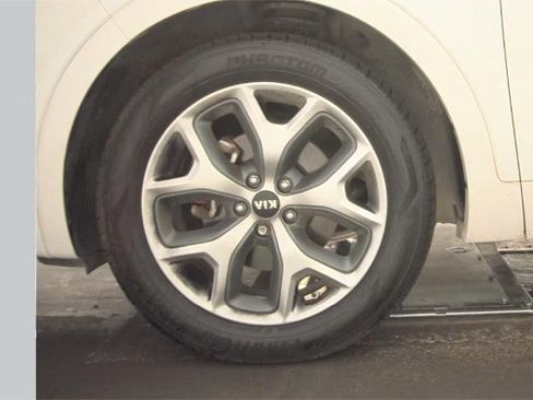 Used 2019 Kia Sorento SX w/ SX Touring Package FWD image 12