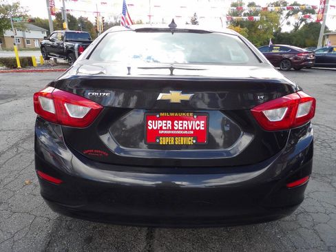 Used 2016 Chevrolet Cruze LT w/ Convenience Package image 3