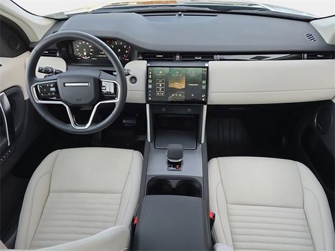 Used 2025 Land Rover Discovery Sport S image 9