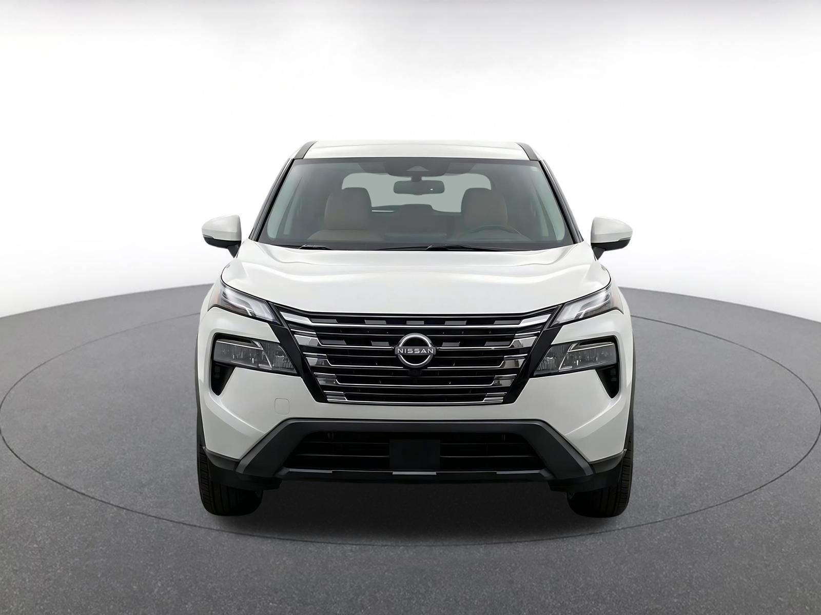 Used 2025 Nissan Rogue SV AWD/4WD image 2