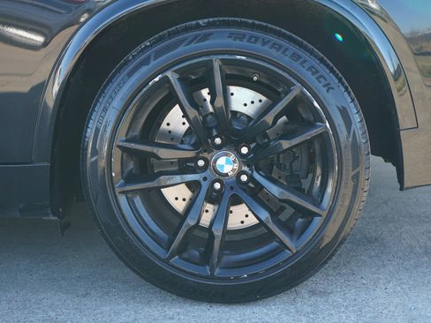 Used 2017 BMW X5 M image 16