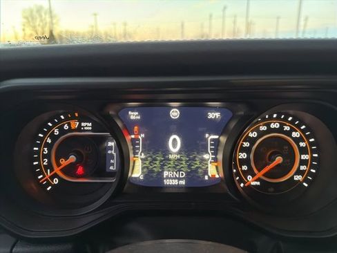 Used 2024 Jeep Gladiator Mojave w/ Convenience Group image 15