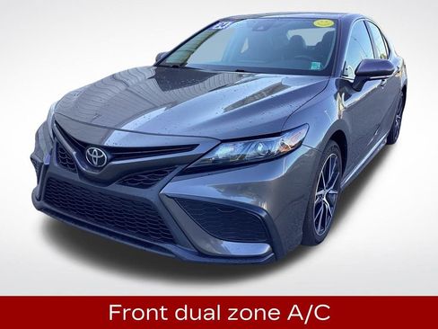 Used 2024 Toyota Camry SE image 6