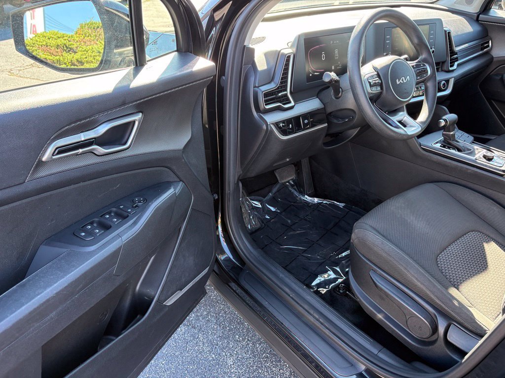 Used 2023 Kia Sportage LX FWD image 23