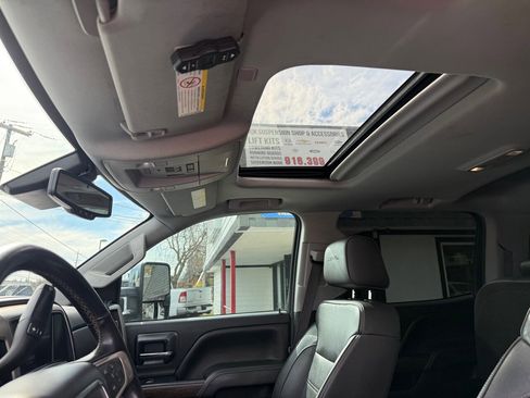 Used 2019 GMC Sierra 3500 Denali w/ Duramax Plus Package image 13