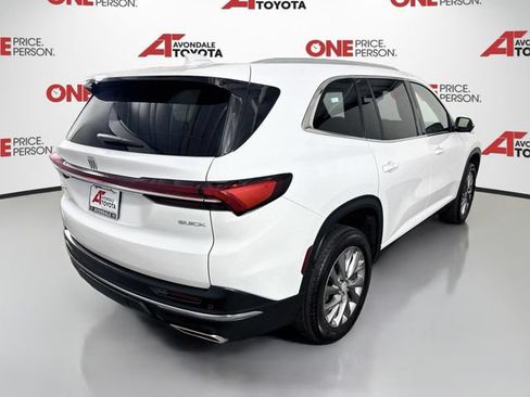 Used 2025 Buick Enclave Preferred AWD/4WD image 7