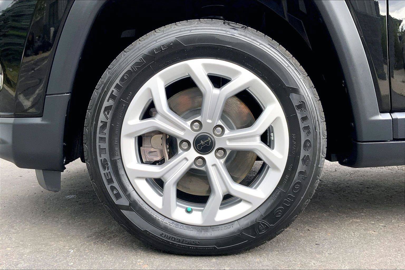 Used 2025 Jeep Compass Sport AWD/4WD image 9