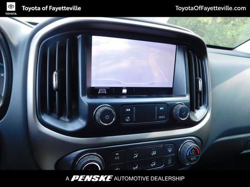 Used 2019 Chevrolet Colorado Z71 AWD/4WD image 10