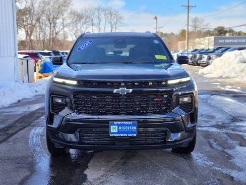 Used 2024 Chevrolet Traverse RS image 8