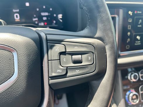 Used 2023 GMC Yukon Denali Ultimate AWD/4WD image 23