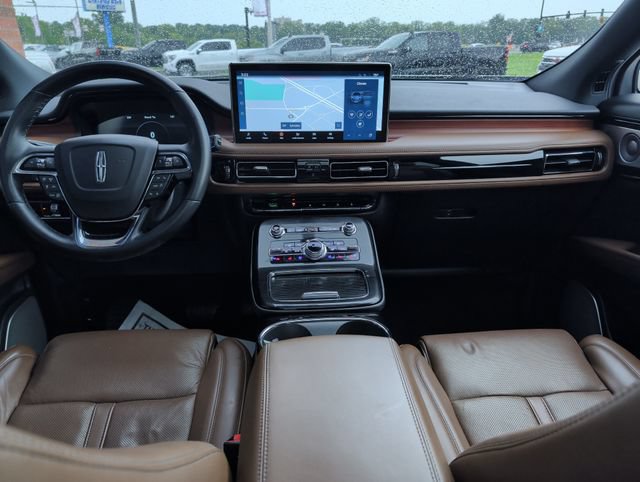 Used 2022 Lincoln Nautilus Reserve w/ Equipment Group 202A AWD/4WD image 15