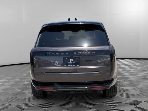 Used 2025 Land Rover Range Rover SE AWD/4WD image 4