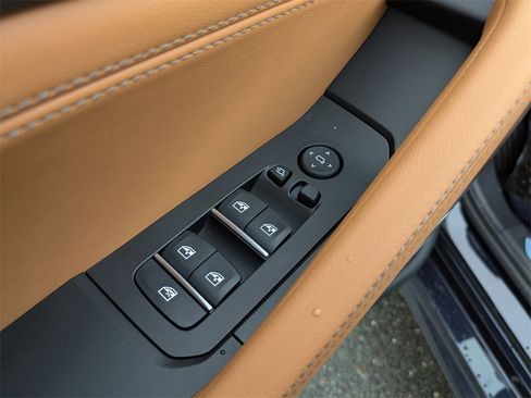 New 2026 BMW X6 xDrive40i w/ Climate Comfort Package image 12