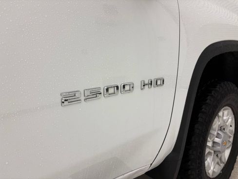 Used 2025 Chevrolet Silverado 2500 LT AWD/4WD image 24