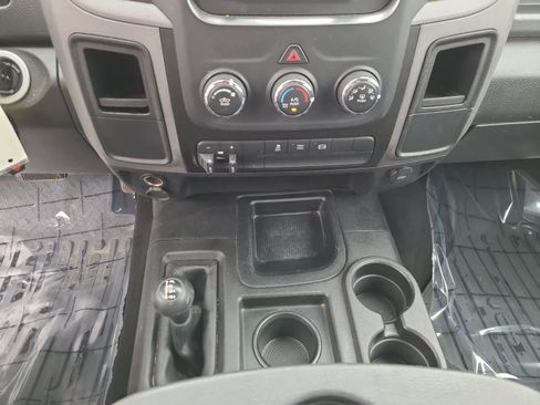 Used 2018 RAM 2500 Tradesman w/ Chrome Appearance Group image 25