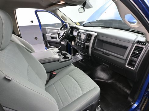 Used 2018 RAM 1500 Express image 42