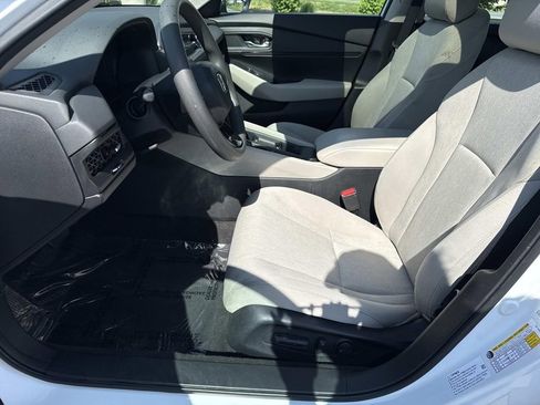 Used 2023 Honda Accord EX image 24