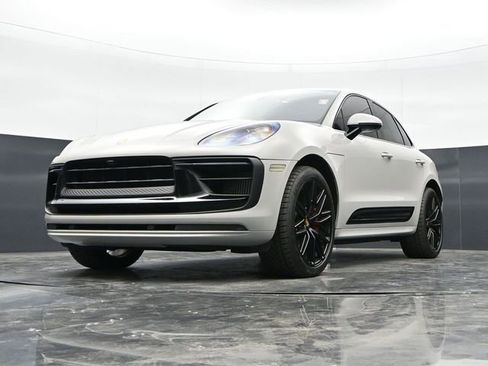 Used 2022 Porsche Macan GTS AWD/4WD image 40