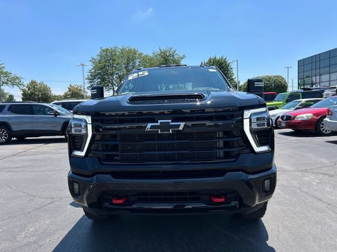 Used 2025 Chevrolet Silverado 2500 LTZ w/ LTZ Plus Package AWD/4WD image 4