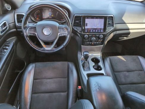 Used 2021 Jeep Grand Cherokee Laredo X image 27