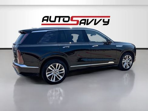 Used 2026 Cadillac Vistiq Luxury AWD/4WD image 7