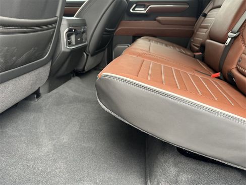 Certified 2026 GMC Sierra 2500 Denali Ultimate image 31