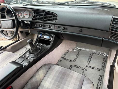Used 1988 Porsche 944 Coupe RWD image 38