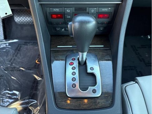 Used 2006 Audi S4 Quattro Cabriolet 2D image 18