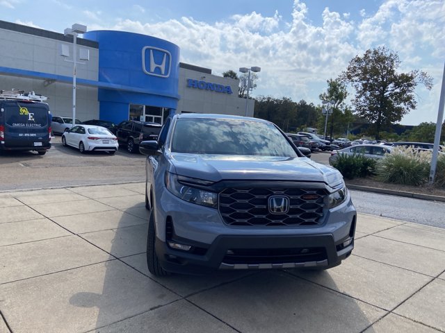 Used 2025 Honda Ridgeline TrailSport image 3