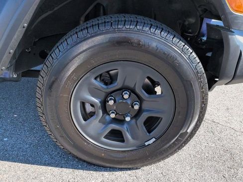 Used 2018 Jeep Wrangler Unlimited Sport AWD/4WD image 11